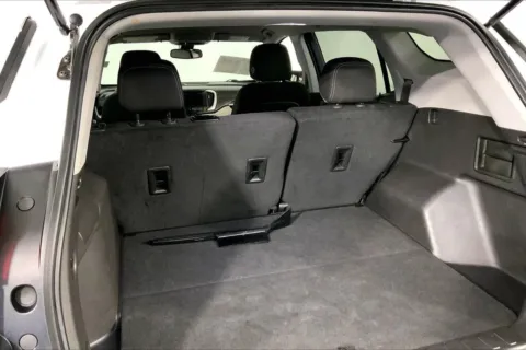 More photos of 2024 GMC Terrain SLE at Cable Dahmer Chevrolet of Kansas City, MO