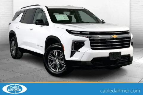 White 2024 Chevrolet Traverse LT for sale in Kansas City, MO