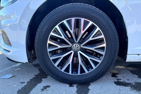 More photos of 2021 Volkswagen Jetta S at Cable Dahmer Chevrolet of Kansas City, MO