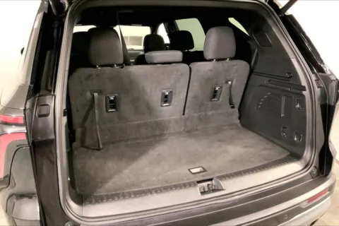 More photos of 2024 Chevrolet Traverse LT at Cable Dahmer Chevrolet of Kansas City, MO