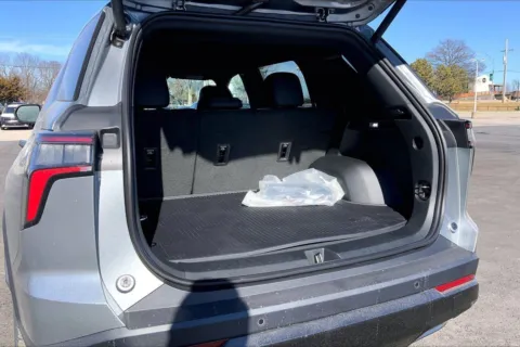 More photos of 2026 Chevrolet Equinox RS at Cable Dahmer Chevrolet of Kansas City, MO