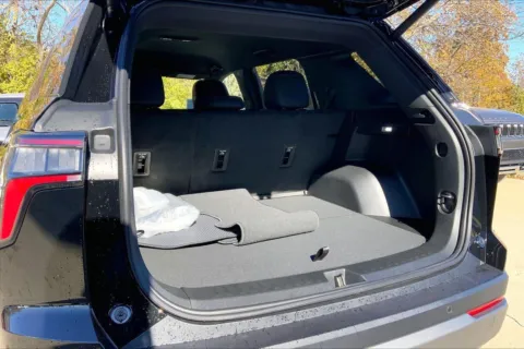 More photos of 2026 Chevrolet Equinox LT at Cable Dahmer Chevrolet of Kansas City, MO