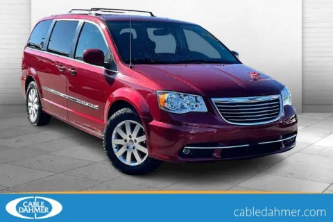 Red 2016 Chrysler Town & Country Touring for sale in Kansas City, MO