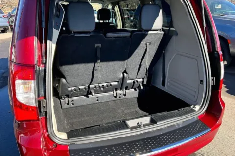 More photos of 2016 Chrysler Town & Country Touring at Cable Dahmer Chevrolet of Kansas City, MO