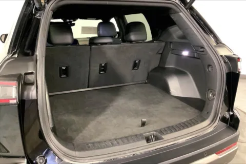 More photos of 2025 Chevrolet Equinox LT at Cable Dahmer Chevrolet of Kansas City, MO