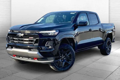 Photos of 2025 Chevrolet Colorado 4WD Z71 for sale in Kansas City, MO at Cable Dahmer Chevrolet of Kansas City