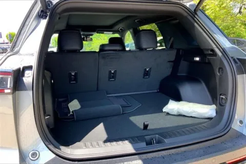 More photos of 2026 Chevrolet Equinox RS at Cable Dahmer Chevrolet of Kansas City, MO