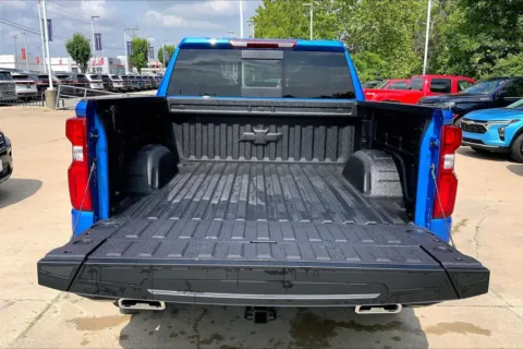 More photos of 2025 Chevrolet Silverado 1500 LT Trail Boss at Cable Dahmer Chevrolet of Kansas City, MO