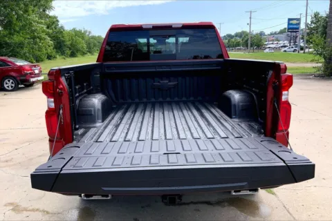 More photos of 2025 Chevrolet Silverado 1500 LT Trail Boss at Cable Dahmer Chevrolet of Kansas City, MO