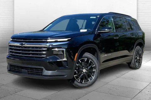 Photos of 2025 Chevrolet Traverse AWD LT for sale in Kansas City, MO at Cable Dahmer Chevrolet of Kansas City