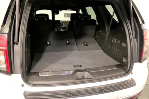 More photos of 2024 Chevrolet Tahoe High Country at Cable Dahmer Chevrolet of Kansas City, MO