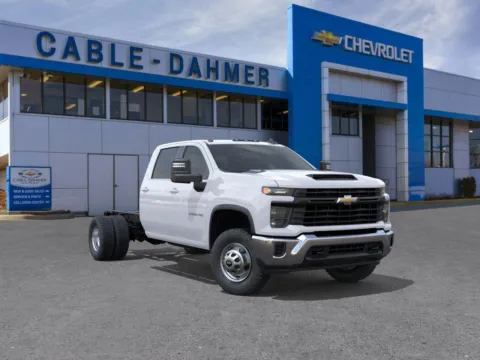 White 2025 Chevrolet Silverado 3500HD CC Work Truck for sale in Kansas City, MO
