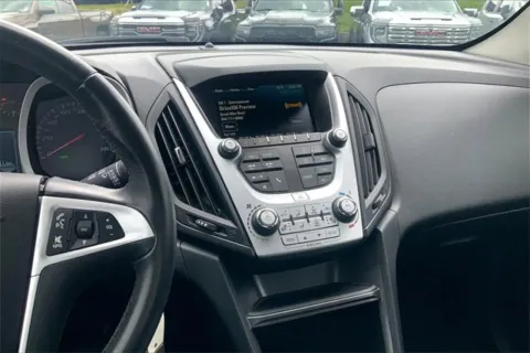 More photos of 2017 Chevrolet Equinox LT at Cable Dahmer Chevrolet of Kansas City, MO