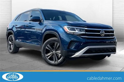 Black 2022 Volkswagen Atlas Cross Sport 2.0T SE w/Technology for sale in Kansas City, MO