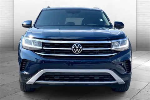 Photos of 2022 Volkswagen Atlas Cross Sport 2.0T SE w/Technology for sale in Kansas City, MO at Cable Dahmer Chevrolet of Kansas City