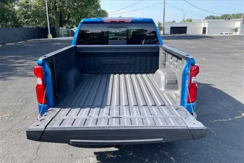 More photos of 2023 Chevrolet Silverado 1500 ZR2 at Cable Dahmer Chevrolet of Kansas City, MO