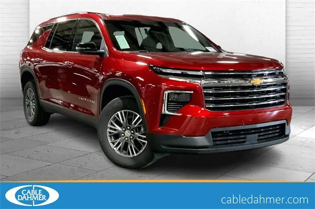 Red 2025 Chevrolet Traverse LT for sale in Kansas City, MO
