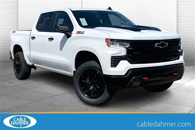 White 2025 Chevrolet Silverado 1500 LT Trail Boss for sale in Kansas City, MO