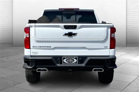 More photos of 2025 Chevrolet Silverado 1500 LT Trail Boss at Cable Dahmer Chevrolet of Kansas City, MO
