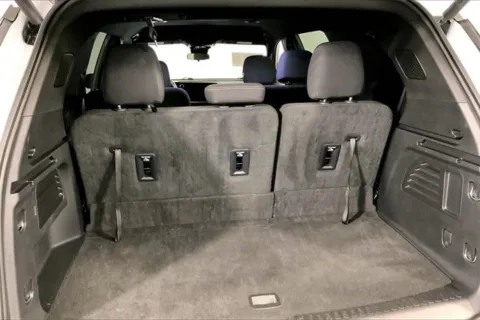 More photos of 2024 Chevrolet Traverse LT at Cable Dahmer Chevrolet of Kansas City, MO