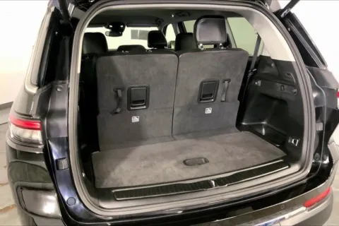 More photos of 2021 Jeep Grand Cherokee L Limited at Cable Dahmer Chevrolet of Kansas City, MO
