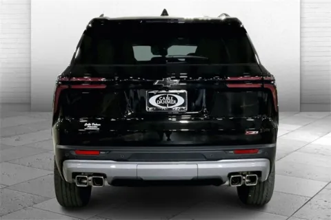 More photos of 2025 Chevrolet Traverse Z71 at Cable Dahmer Chevrolet of Kansas City, MO