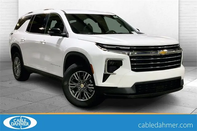 White 2025 Chevrolet Traverse LT for sale in Kansas City, MO