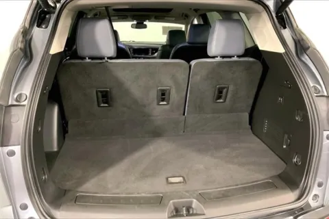 More photos of 2021 Buick Enclave Premium at Cable Dahmer Chevrolet of Kansas City, MO