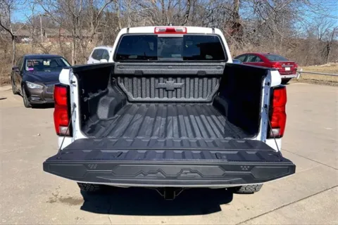 More photos of 2025 Chevrolet Colorado ZR2 at Cable Dahmer Chevrolet of Kansas City, MO