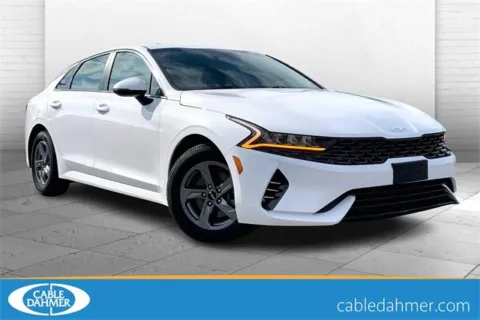 White 2022 Kia K5 LXS for sale in Kansas City, MO