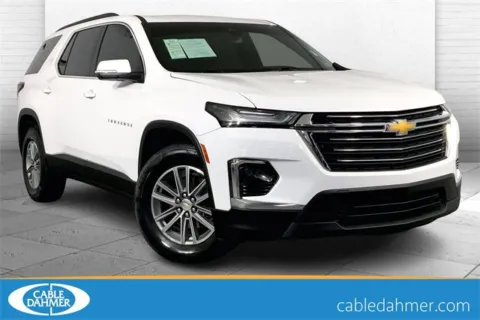 White 2023 Chevrolet Traverse LT Leather for sale in Kansas City, MO