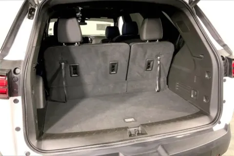 More photos of 2023 Chevrolet Traverse LT Leather at Cable Dahmer Chevrolet of Kansas City, MO