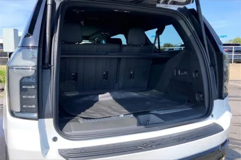 More photos of 2025 Chevrolet Suburban Z71 at Cable Dahmer Chevrolet of Kansas City, MO