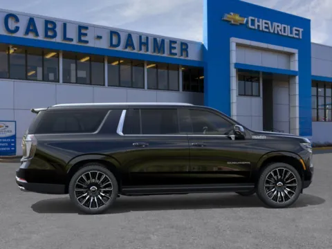 More photos of 2025 Chevrolet Suburban High Country at Cable Dahmer Chevrolet of Kansas City, MO