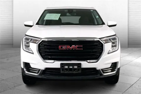 Photos of 2024 GMC Terrain SLE for sale in Kansas City, MO at Cable Dahmer Chevrolet of Kansas City