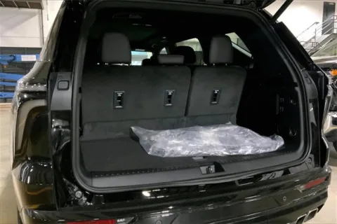 More photos of 2026 Chevrolet Traverse RS at Cable Dahmer Chevrolet of Kansas City, MO