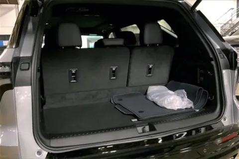 More photos of 2026 Chevrolet Traverse RS at Cable Dahmer Chevrolet of Kansas City, MO