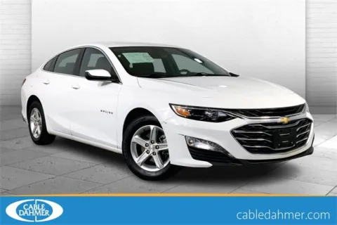 White 2023 Chevrolet Malibu LT for sale in Kansas City, MO