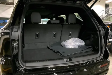 More photos of 2026 Chevrolet Traverse AWD High Country at Cable Dahmer Chevrolet of Kansas City, MO