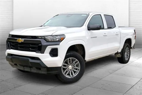 Photos of 2025 Chevrolet Colorado WT/LT for sale in Kansas City, MO at Cable Dahmer Chevrolet of Kansas City