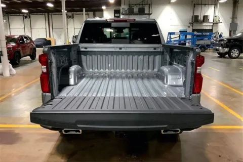 More photos of 2025 Chevrolet Silverado 1500 LT Trail Boss at Cable Dahmer Chevrolet of Kansas City, MO