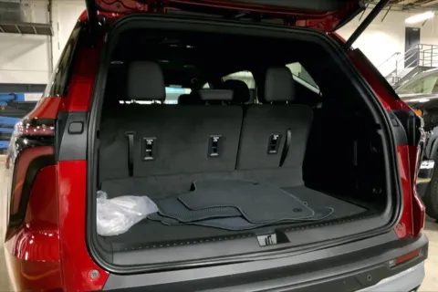 More photos of 2026 Chevrolet Traverse AWD LT at Cable Dahmer Chevrolet of Kansas City, MO