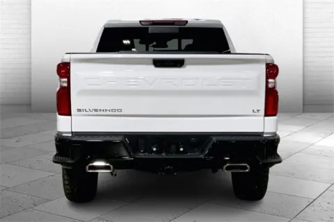 More photos of 2025 Chevrolet Silverado 1500 LT Trail Boss at Cable Dahmer Chevrolet of Kansas City, MO