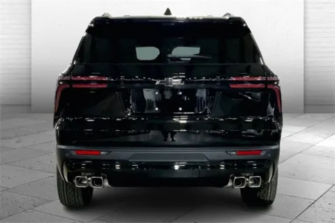 More photos of 2026 Chevrolet Traverse LT at Cable Dahmer Chevrolet of Kansas City, MO