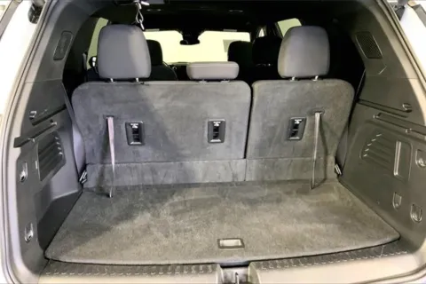 More photos of 2025 Chevrolet Traverse LT at Cable Dahmer Chevrolet of Kansas City, MO