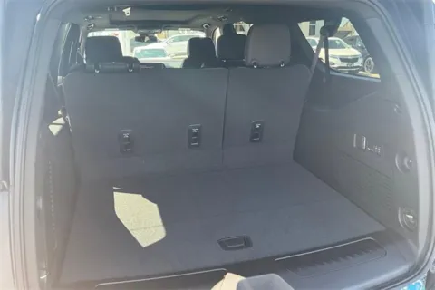 More photos of 2025 Chevrolet Suburban LT at Cable Dahmer Chevrolet of Kansas City, MO