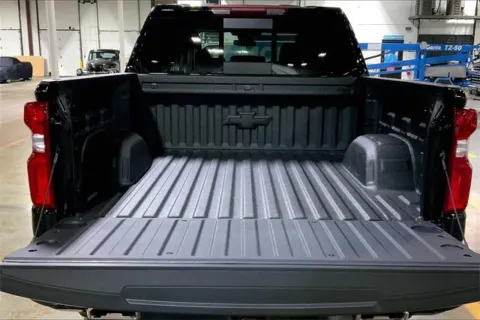 More photos of 2025 Chevrolet Silverado 1500 LT Trail Boss at Cable Dahmer Chevrolet of Kansas City, MO