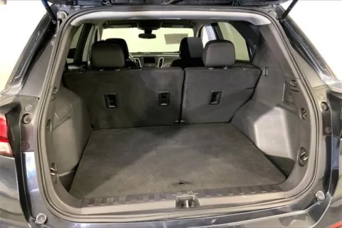 More photos of 2023 Chevrolet Equinox LT at Cable Dahmer Chevrolet of Kansas City, MO