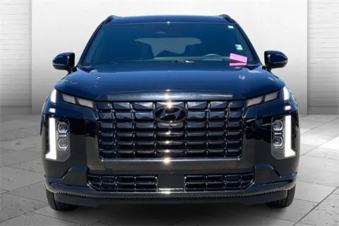 Photos of 2024 Hyundai Palisade Calligraphy Night Edition for sale in Kansas City, MO at Cable Dahmer Chevrolet of Kansas City