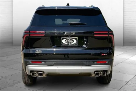 More photos of 2026 Chevrolet Traverse Z71 at Cable Dahmer Chevrolet of Kansas City, MO